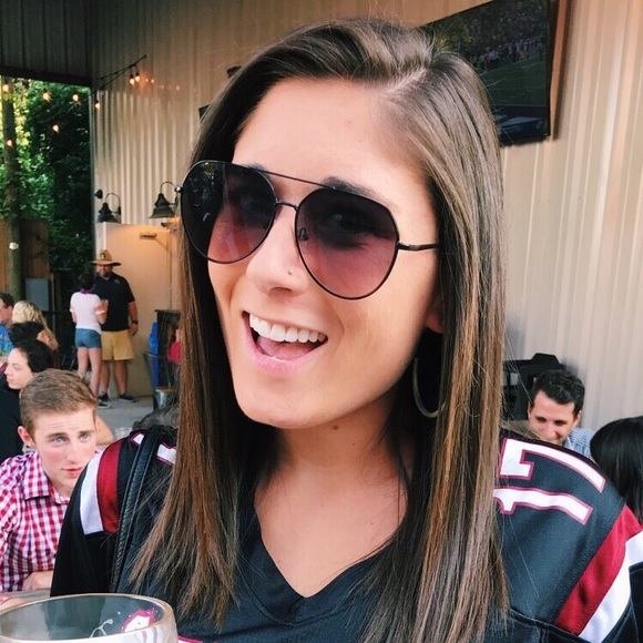 Meet your Posher, Rebecca - Picture 1 of 1